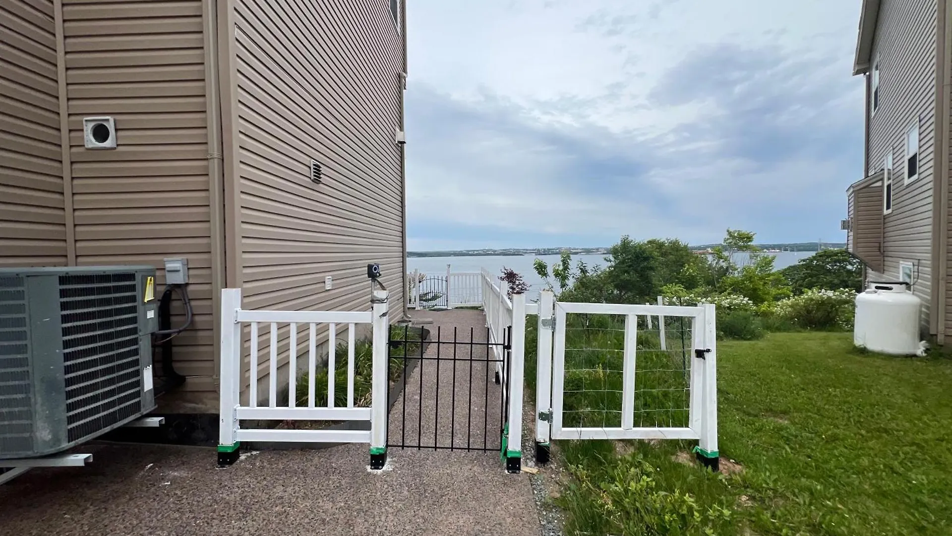 Entire Cozy Apartment With Share Jacuzzi To Enjoy Amazing Views Halifax 0*,  Canada