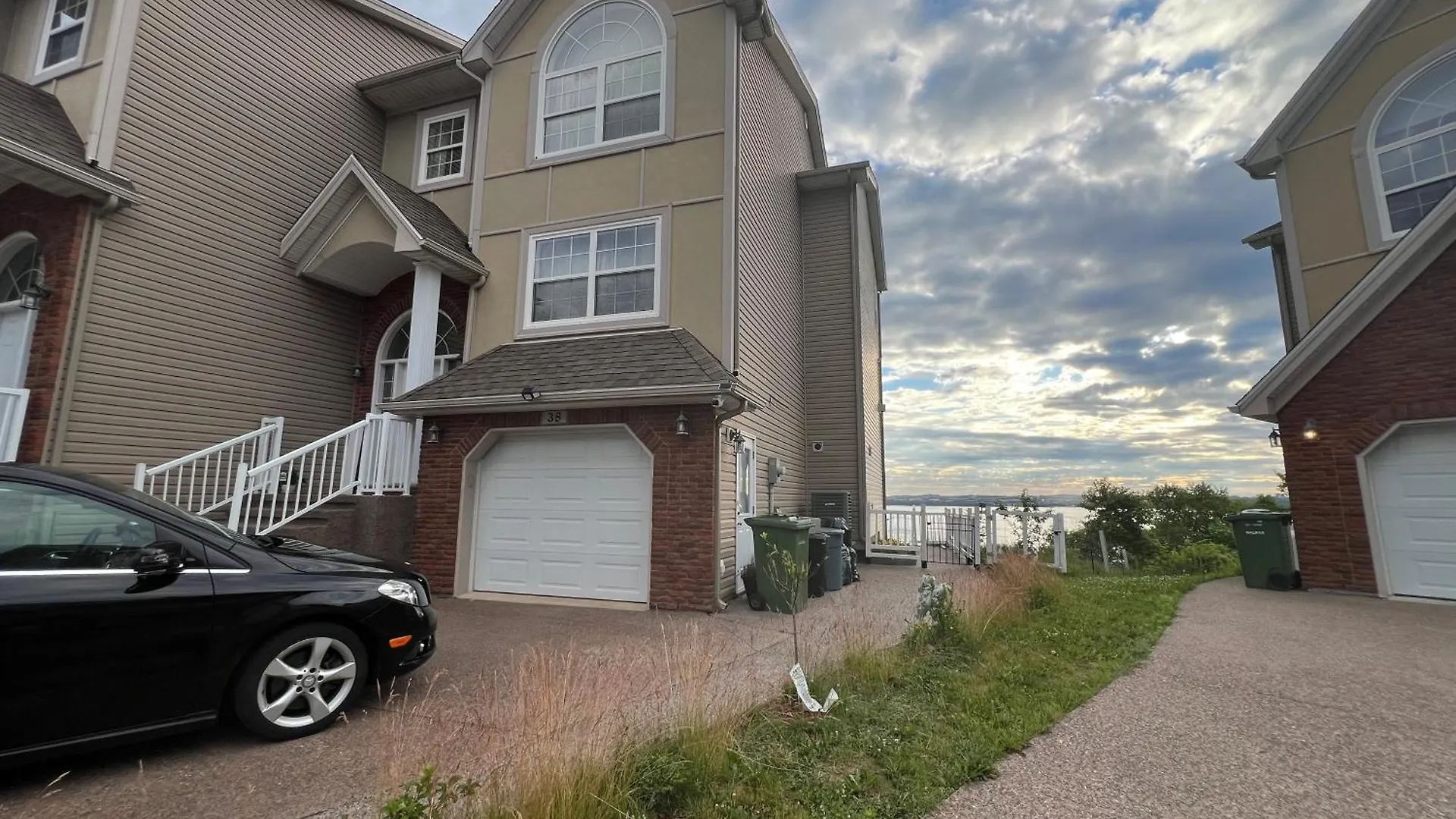 Entire Cozy Apartment With Share Jacuzzi To Enjoy Amazing Views Halifax